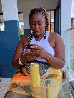Béatrice's profile, a single 30-year-old a woman in Douala