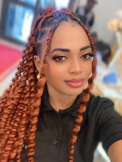 Manuela's profile, a single 32-year-old a woman in Yaoundé