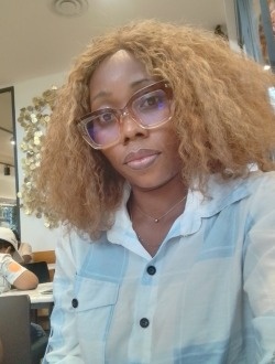 Oscarine's profile, a single 37-year-old a woman in Abang