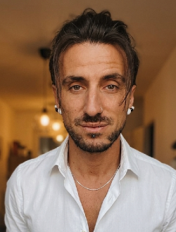 Thomas's profile, a single 38-year-old a man in Mulhouse