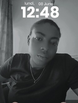 Sunshine's profile, a single 24-year-old a woman in Douala