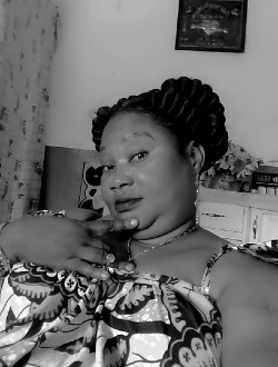 Olivia's profile, a single 41-year-old a woman in Pointe-Noire