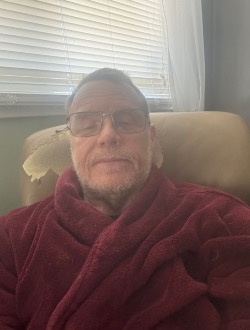 Claude's profile, a single 67-year-old a man in Rouyn-Noranda