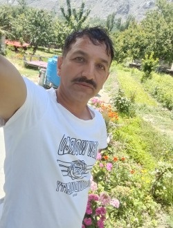 Shahid's profile, a single 44-year-old a man in Ottawa