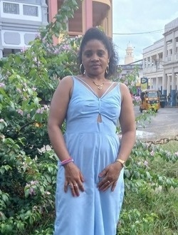 Moumine's profile, a single 45-year-old a woman in Antsiranana