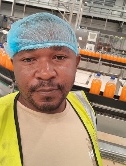 Rostand's profile, a single 35-year-old a man in Abang