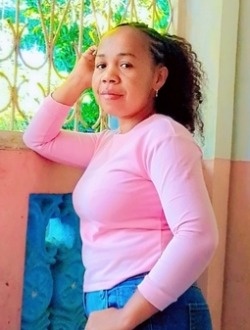 Françoise's profile, a single 29-year-old a woman in Mananara