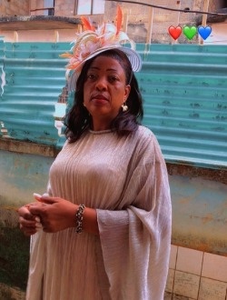 Dave's profile, a single 45-year-old a woman in Yaoundé
