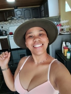 Sylvana's profile, a single 36-year-old a woman in 1ER Arrondissement