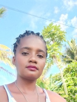 Juliane's profile, a single 32-year-old a woman in Antalaha