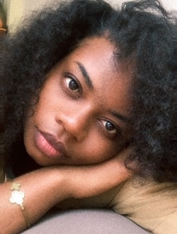 Faveur's profile, a single 30-year-old a woman in Yaoundé