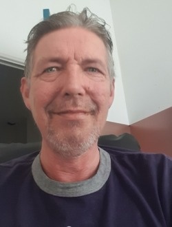 David's profile, a single 53-year-old a man in Hyères