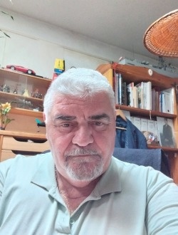 Pierre's profile, a single 62-year-old a man in Bouguenais