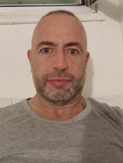 Meziane's profile, a single 48-year-old a man in Le Perreux-sur-Marne