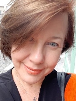 Karine's profile, a single 57-year-old a woman in Nice