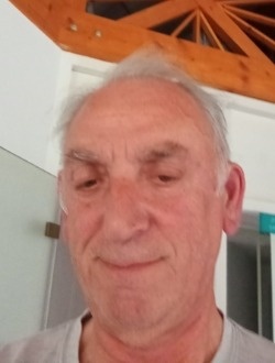 Michel's profile, a single 69-year-old a man in Amiens