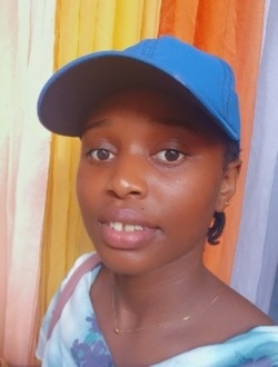 Anny's profile, a single 26-year-old a woman in Douala