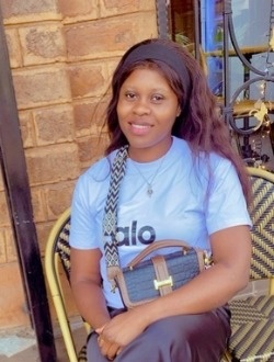 Lauriane's profile, a single 24-year-old a woman in Yaoundé