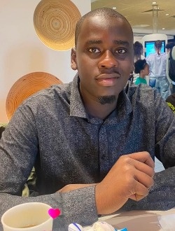 Faris's profile, a single 25-year-old a man in Clermont-Ferrand