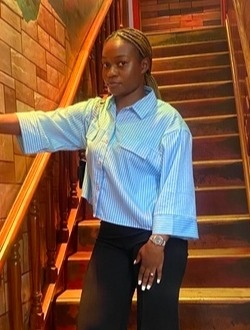 Maelle's profile, a single 21-year-old a woman in Yaoundé