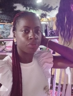 Lauraine's profile, a single 35-year-old a woman in Yaoundé
