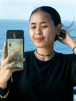 Nadia's profile, a single 22-year-old a woman in Antananarivo