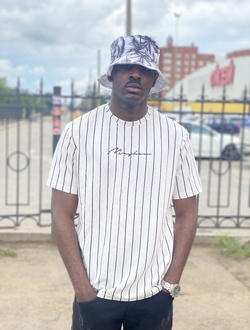 Jl's profile, a single 28-year-old a man in Douala
