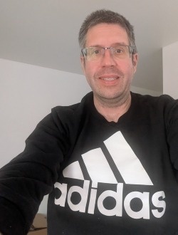 Nicholas's profile, a single 45-year-old a man in Montréal