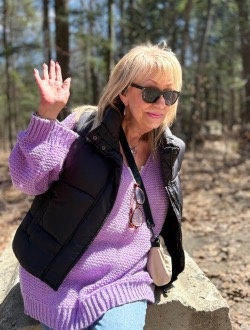 Charlotte's profile, a single 70-year-old a woman in Sainte-Julienne