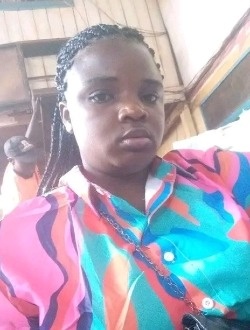 Julie's profile, a single 28-year-old a woman in Yaoundé