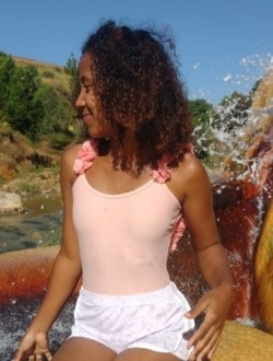 Minah's profile, a single 26-year-old a woman in Ambohipoana