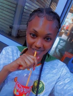 Suzanne's profile, a single 28-year-old a woman in Yaoundé