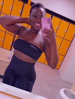 Lou's profile, a single 31-year-old a woman in Nantes