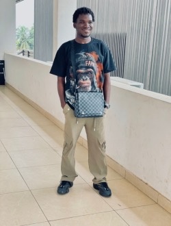 Issa's profile, a single 27-year-old a man in Abadjin-Kouté