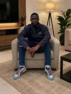 Nicolas's profile, a single 30-year-old a man in Kinsa