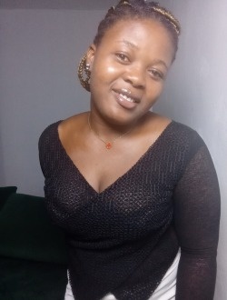 Florence's profile, a single 28-year-old a woman in Lomé