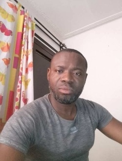 Olivier's profile, a single 43-year-old a man in Yaoundé