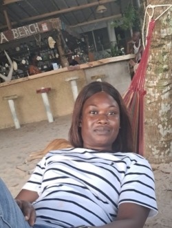 Raïssa's profile, a single 32-year-old a woman in Abata