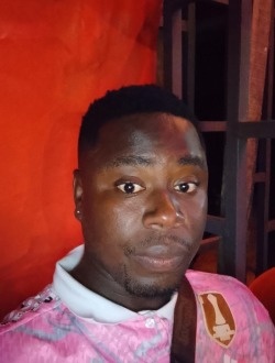 Sinassi's profile, a single 35-year-old a man in Cucq