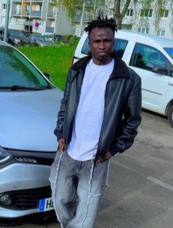 Moussa's profile, a single 19-year-old a man in Amiens