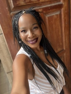Guylène's profile, a single 34-year-old a woman in Douala