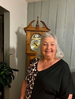 Momo's profile, a single 74-year-old a woman in Saguenay