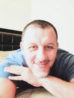 Karim's profile, a single 53-year-old a man in 'Aïn Beïda