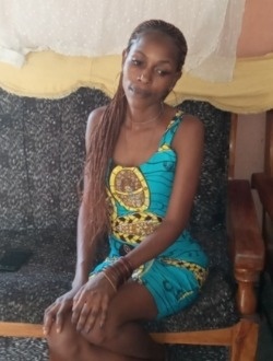 Deborah's profile, a single 34-year-old a woman in Adido Gomé