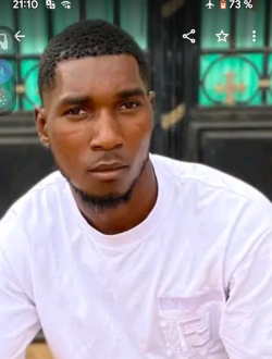 Onana Luc's profile, a single 25-year-old a man in Yaoundé