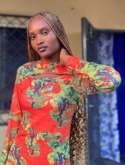 Emma-Ibouas'S's profile, a single 20-year-old a woman in Brazzaville