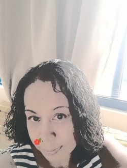 Marine's profile, a single 47-year-old a woman in Saint-Denis