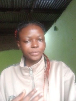 Aline's profile, a single 24-year-old a woman in Yaoundé
