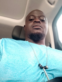 Adnan's profile, a single 35-year-old a man in Lomé