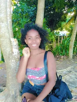 Antonia's profile, a single 20-year-old a woman in Antalaha